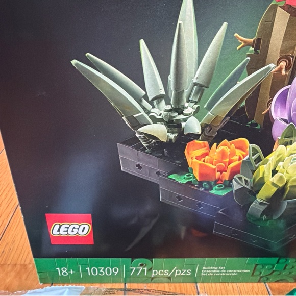 Lego Botanical Collection Succulents 10309 771 Pieces 18+ Building Set - Picture 2 of 6